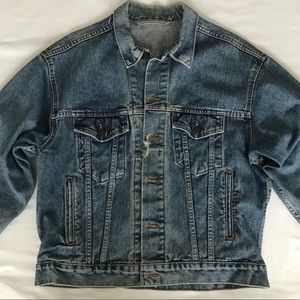 Vintage Levi’s jean jackets!! Oversized